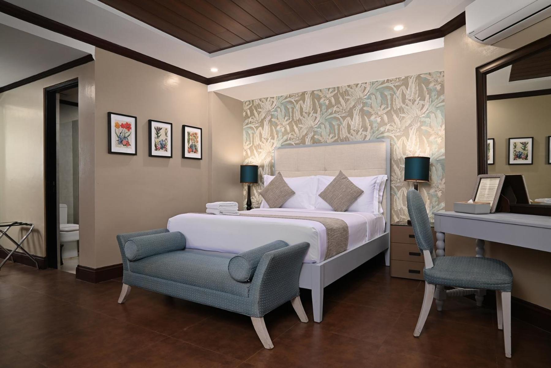 Hotel Hillcreek Gardens Tagaytay Luksuhin Esterno foto