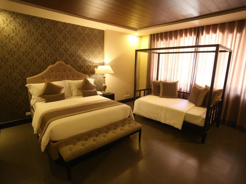 Hotel Hillcreek Gardens Tagaytay Luksuhin Esterno foto